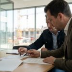 What payroll taxes do construction contractors need to pay?